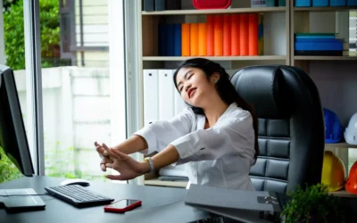 Olahraga Ringan di Kantor yang Bisa Kamu Lakukan Tanpa Ganggu Kerja